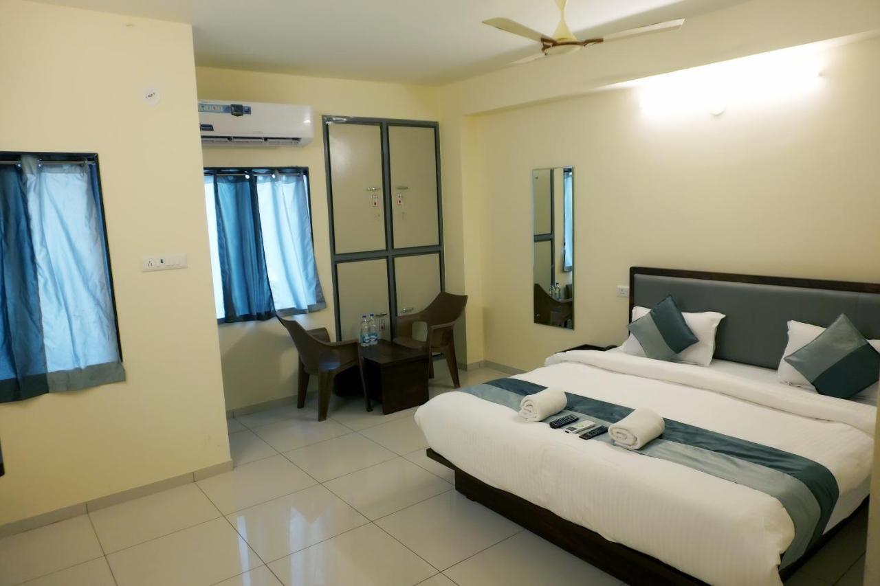 Hotel Nova Sk Rajkot Exterior foto